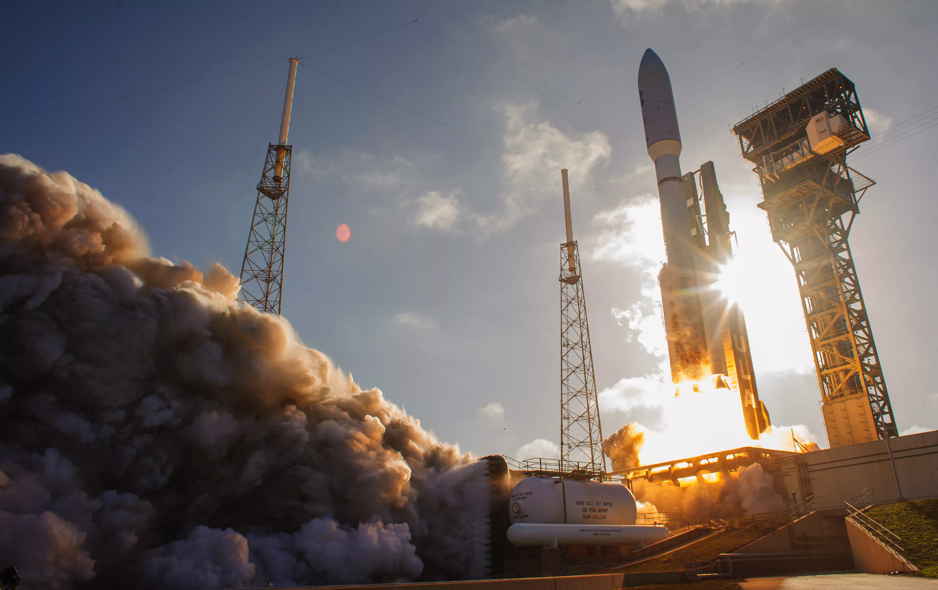 Image of GOES-T Satelllite on the launch pad taking off.