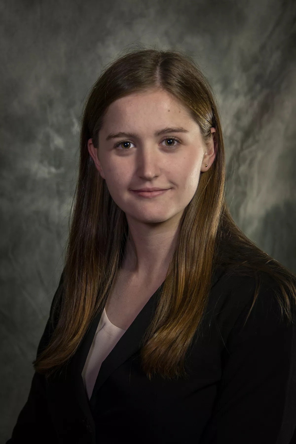 Headshot of Aurora Baker