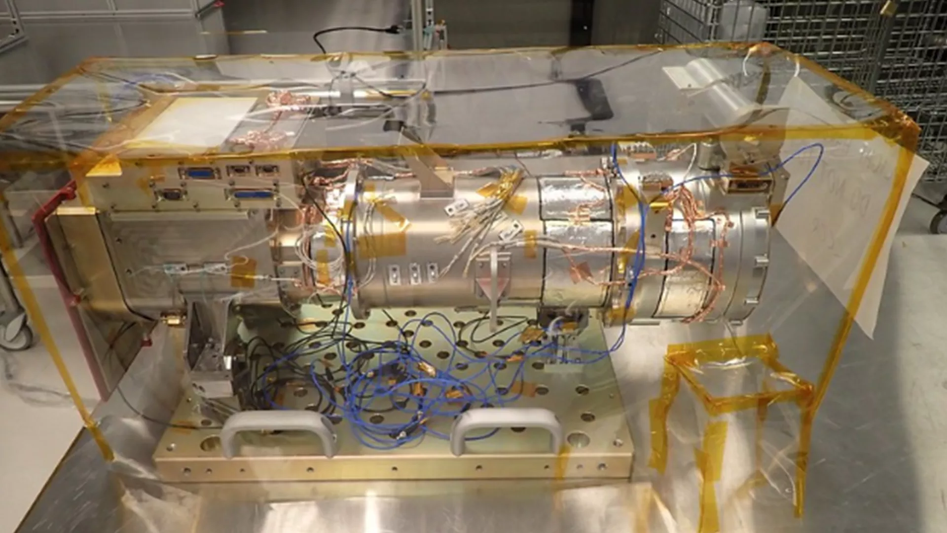 The CCOR instrument in a labatory.