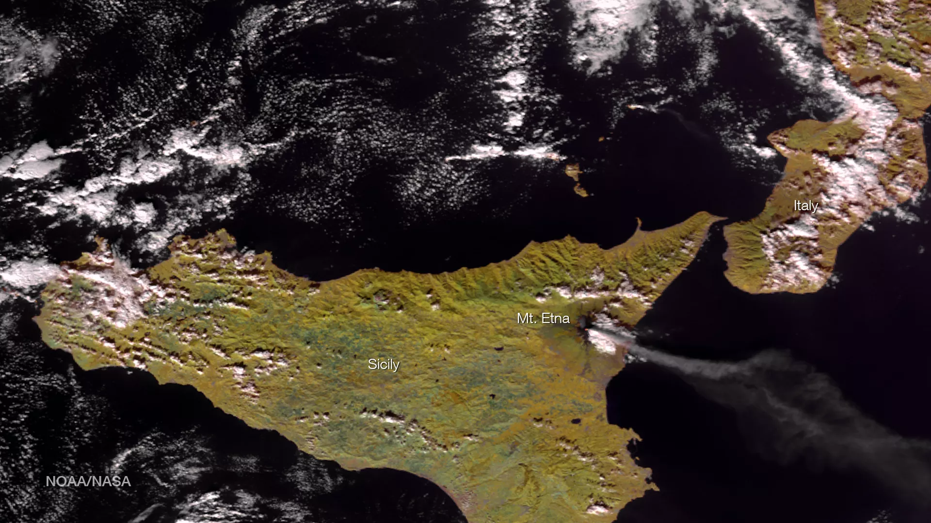 Image of Mount Etna erpution