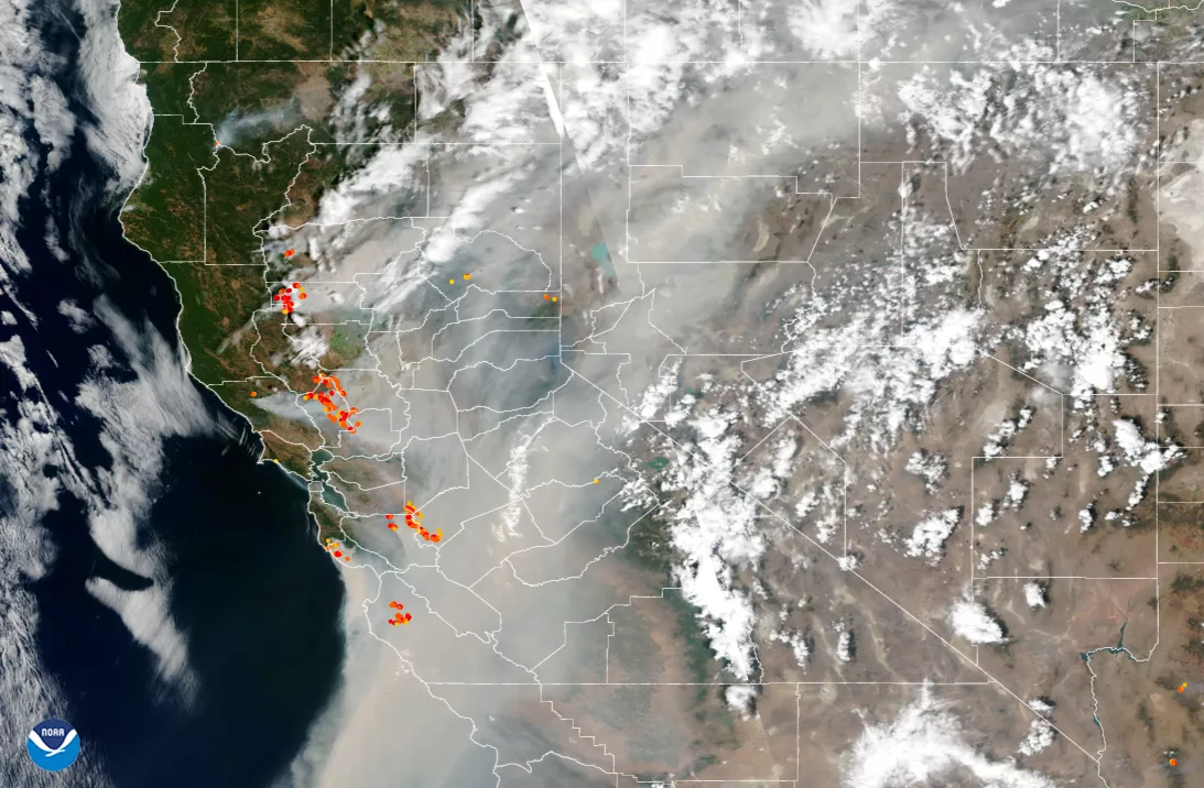 Imagery of U.S.' west coast in TrueColor, with fires outlined by VIIRS sensor. 